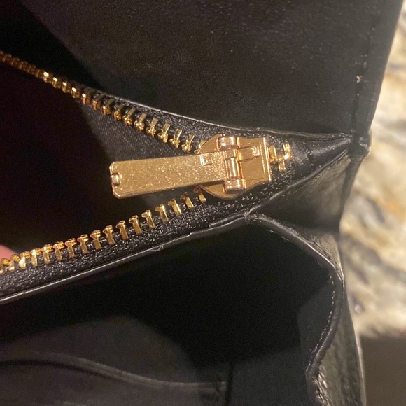 Medium size coach wallet EUC - Picture 7 of 9